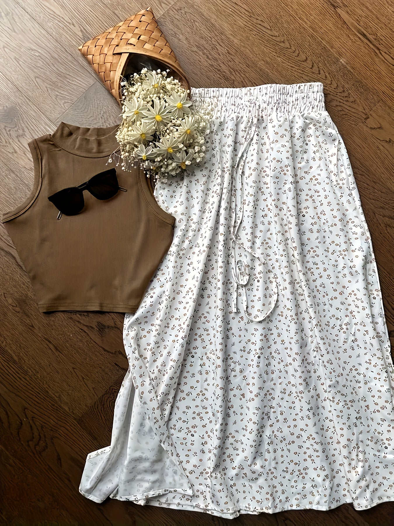Dam Set med Ärmös Topp och Blommig Kjol – Trendig Tvådelad Outfit för Vår och Sommar