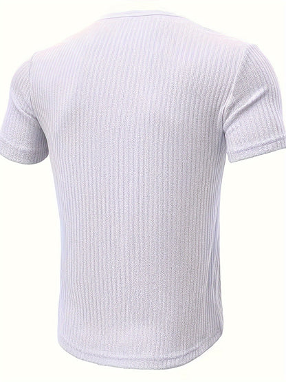 Herr T-shirt med knappar och ribbad design – Avslappnad och stilren topp för vardagsbruk
