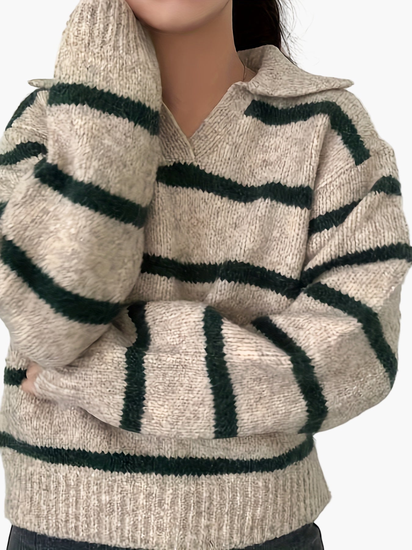 Damtröja med eleganta ränder och krage för höst och vinter