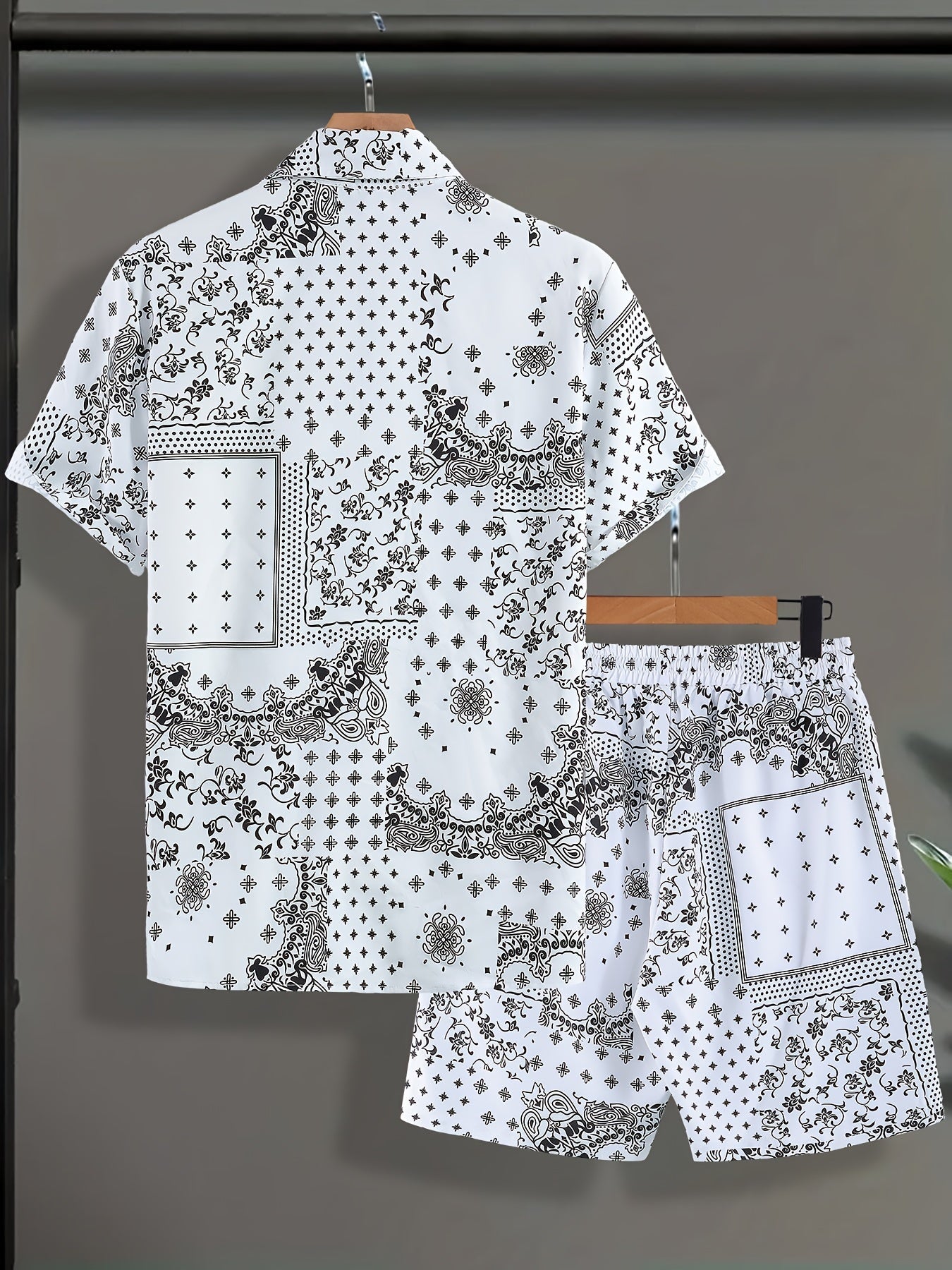 Herr Bandana-Set med Skjorta och Shorts – Avslappnad Sommarstil, Paisleymönster, Perfekt för Semester och Fritid