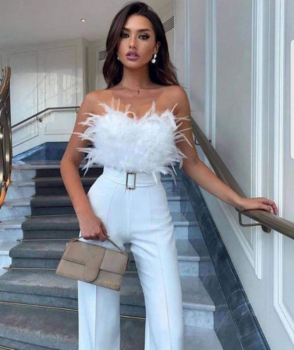 Gabrielle – Jumpsuit med fjädrar för festkvällar