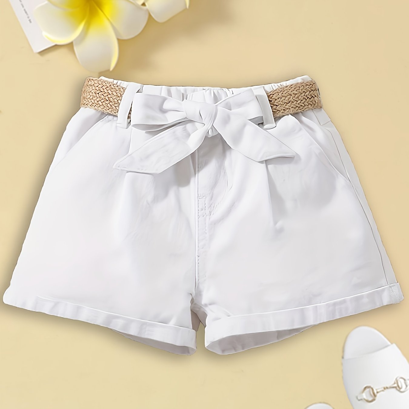Dam Paperbag Shorts med Hög Midja och Flätat Bälte – Elegant Sommarstil