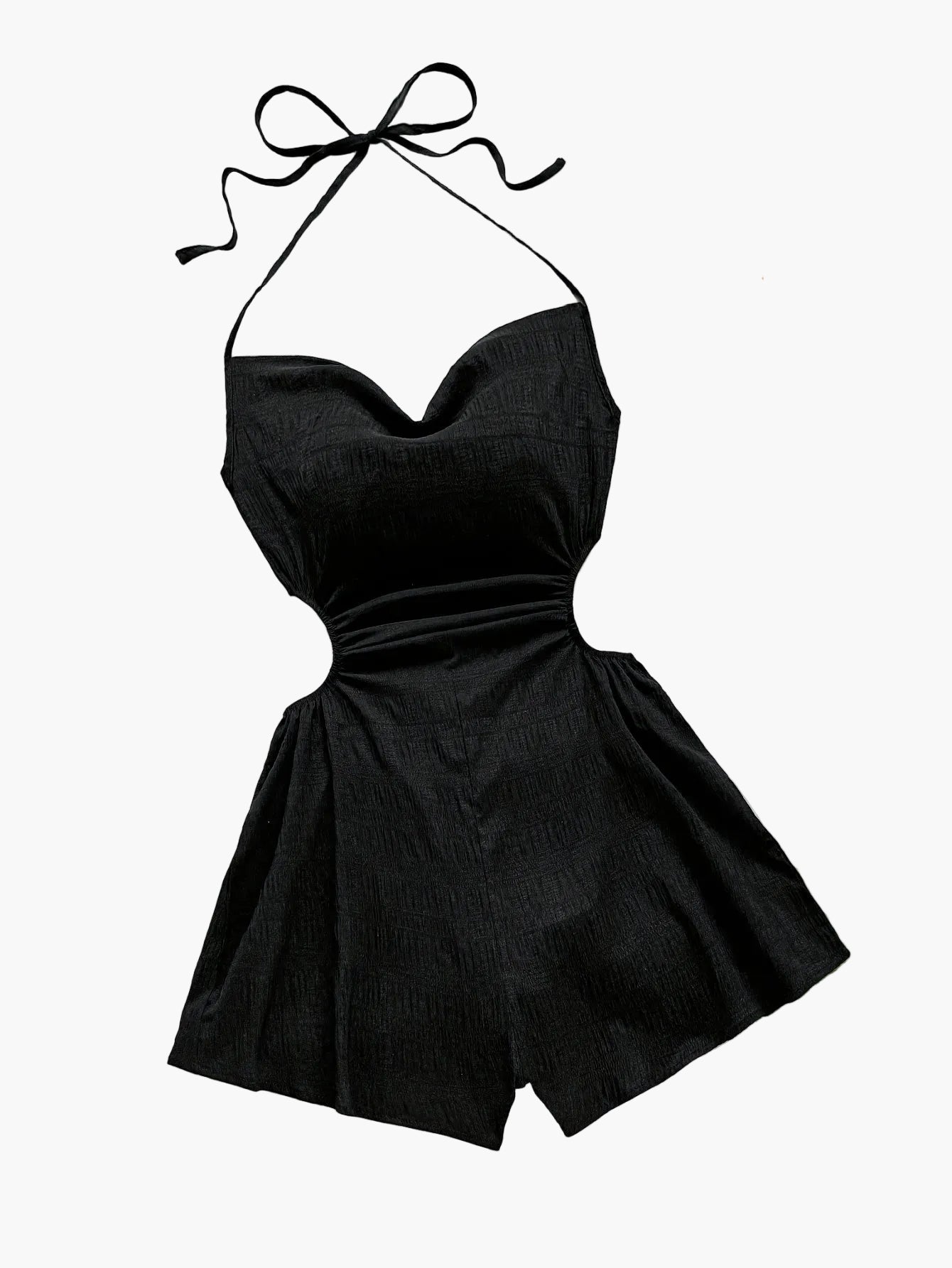 Dam Playsuit med Halterneck och Cut-Out – Trendig Sommarstil för Semester och Strand