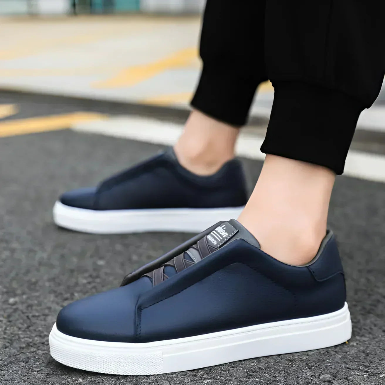 Herrsneakers Klassisk Stil och Komfort för Vardagsbruk och Fina Tillfällen
