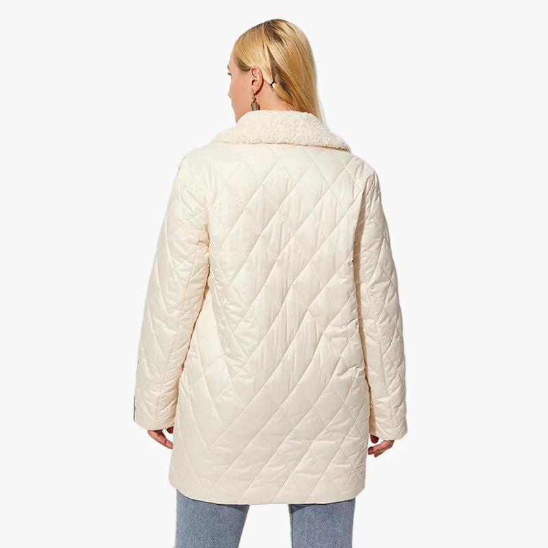 Dam Quilted Lång Jacka med Fuskpälskrage och Trendig Dekor – Vintermode