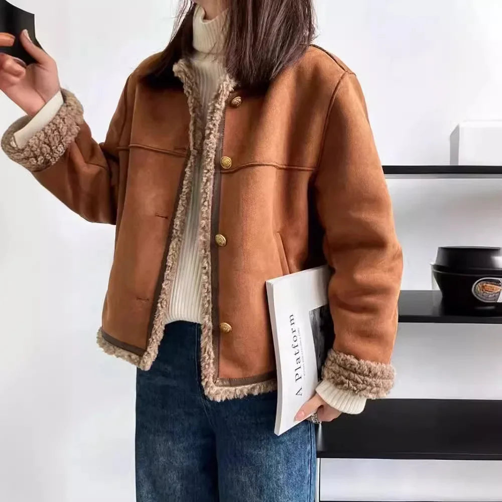 Damjacka i casual stil med trendig vinterlook – perfekt för vardagsbruk