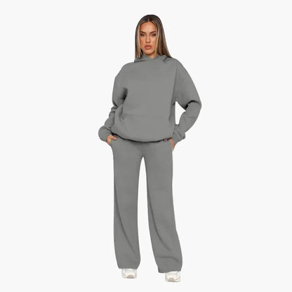 Damset med Hoodie och Vida Byxor – Avslappnad och Trendig Vardagsoutfit