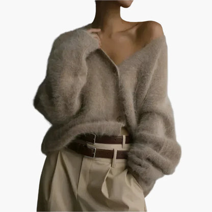 Damkofta i lyxig oversize stil för vardag och eleganta tillfällen