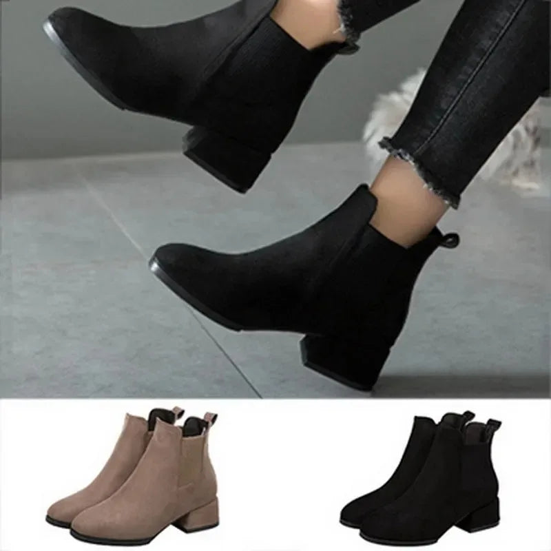 Dam Chelsea Boots med Blockklack – Stilrena Ankelboots för Vardag och Fest