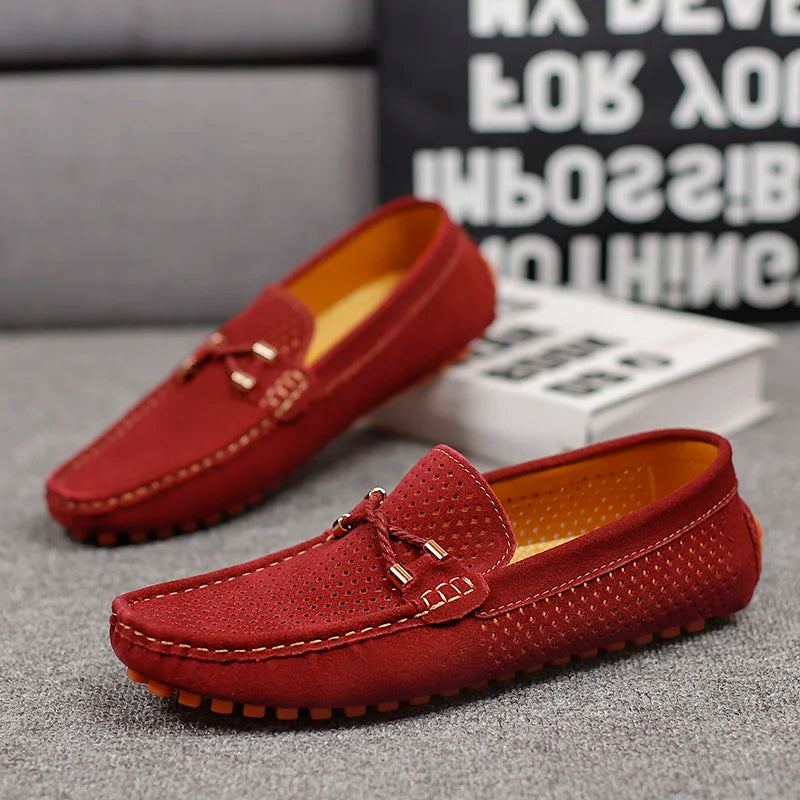 Herrloafers – Elegant Perforerad Slip-on Skomodell för Vardagsbruk och Fritid