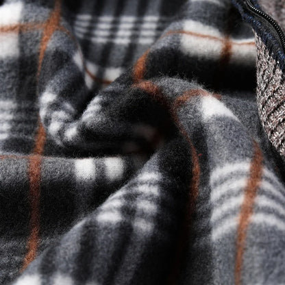 Herrstickad cardigan med dragkedja – elegant och varm höstjacka