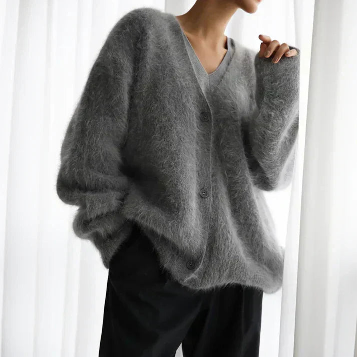 Damkofta i lyxig oversize stil för vardag och eleganta tillfällen