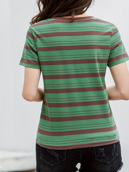 Dam T-shirt med klassiska ränder och avslappnad stil – perfekt för vardagsbruk och trendiga outfits