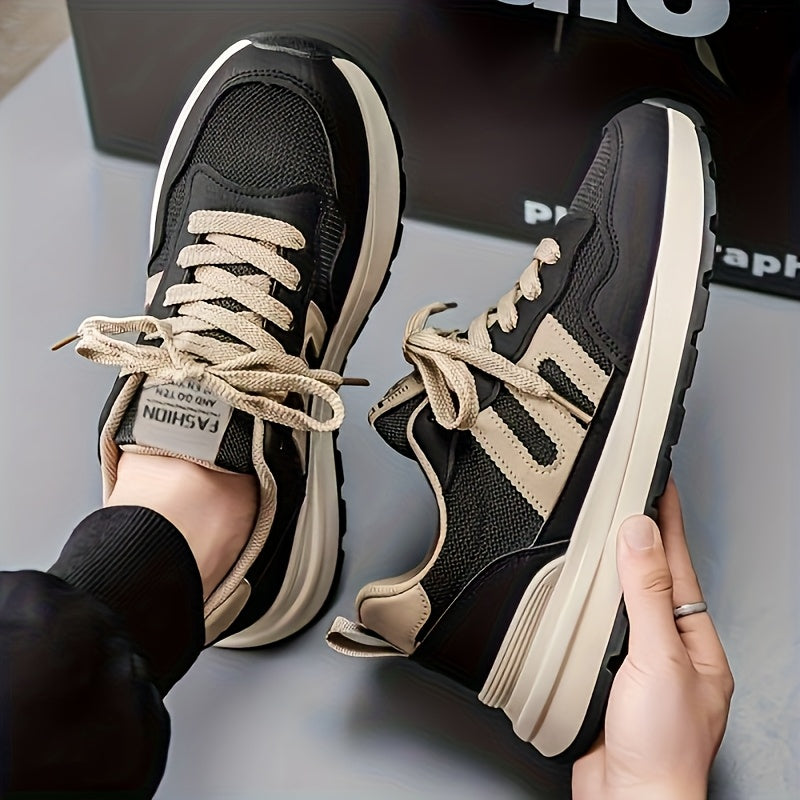 Herrsneakers med modern design för vardagsbruk och sportig stil