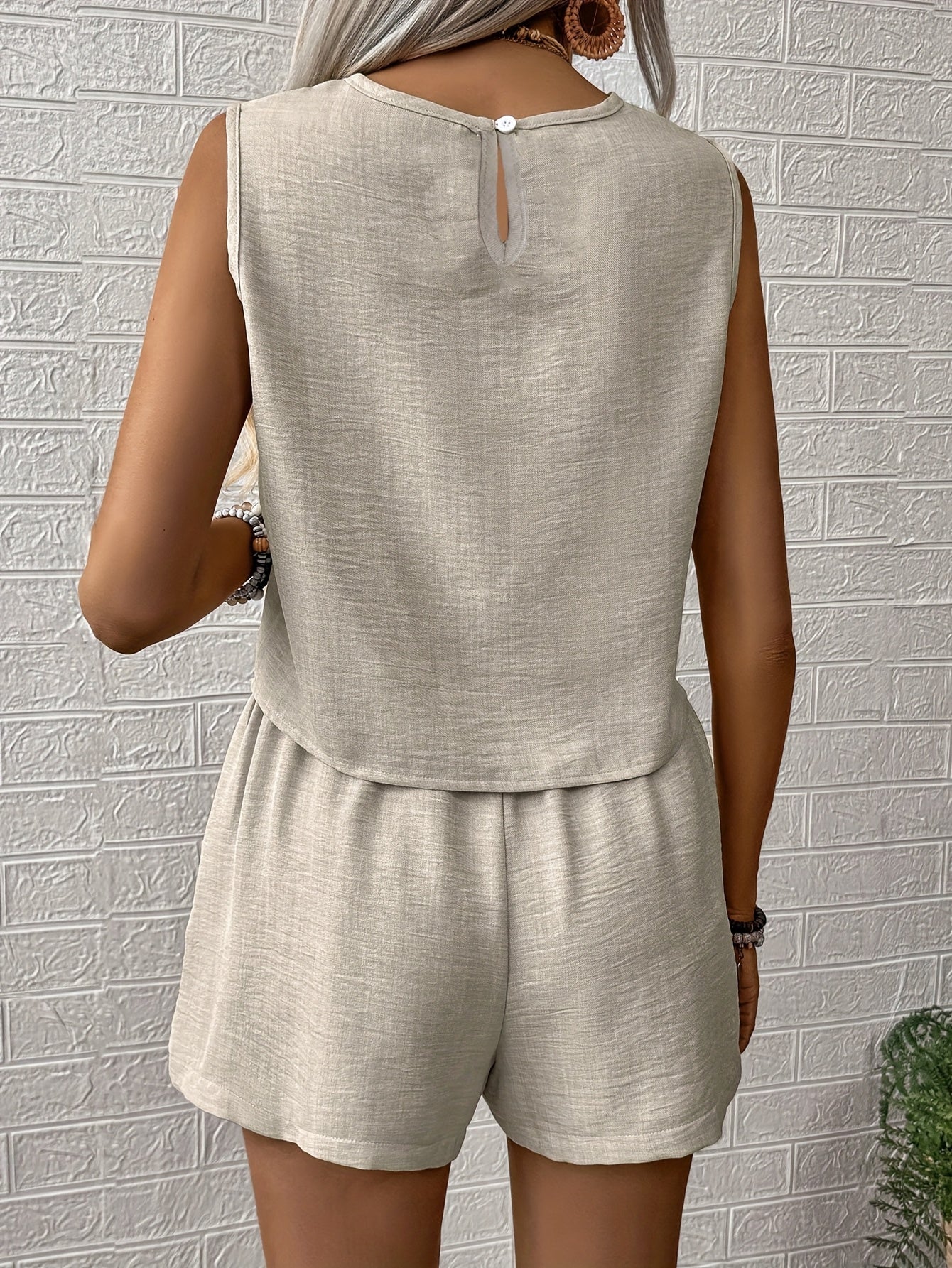 Damset med ärmlös topp och shorts – Elegant och bekväm vardagslook