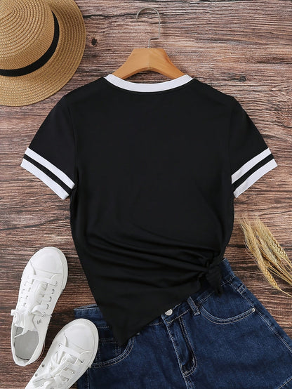 Dam T-shirt med hjärtdetalj och sportig retrostil – Perfekt för vardag och fritid
