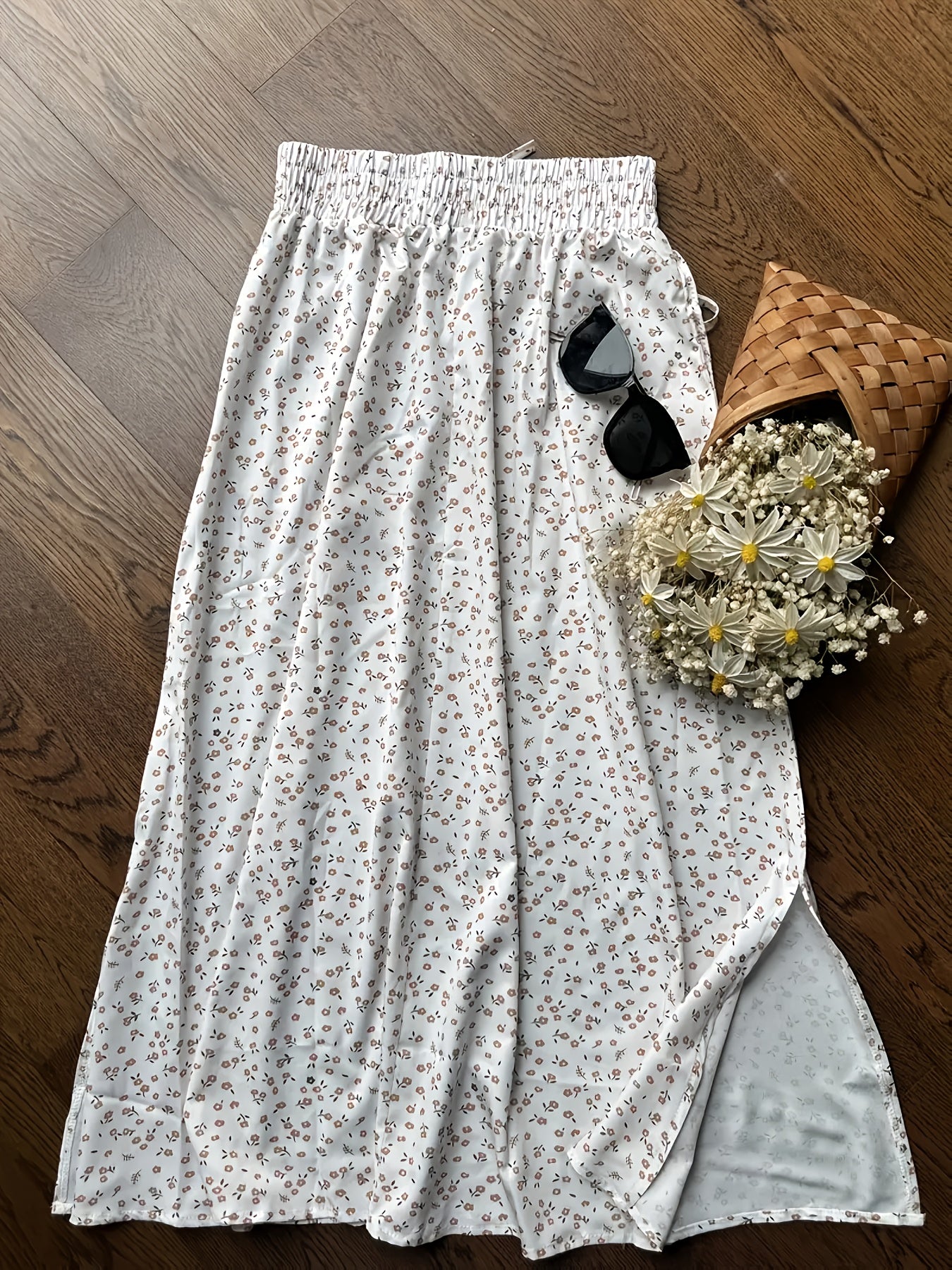 Dam Set med Ärmös Topp och Blommig Kjol – Trendig Tvådelad Outfit för Vår och Sommar
