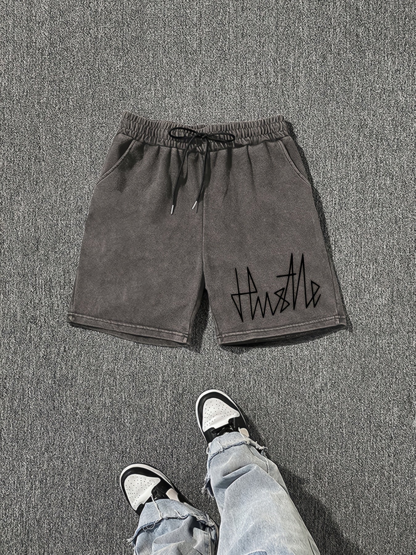 Herrshorts Streetwear med Hustle-tryck, avslappnad stil för vardagsbruk