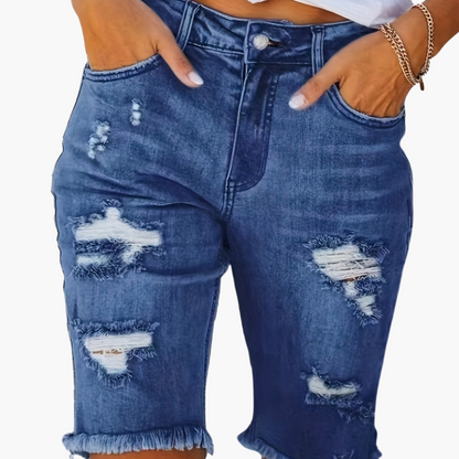 Dam Bermuda Shorts med Ripped Detaljer och Fransad Kant – Trendiga Jeansshorts för Sommar och Vardag