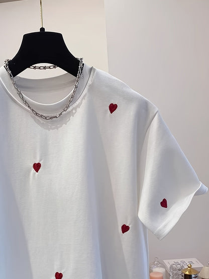 Dam T-shirt med broderade hjärtan – casual stil för vår och sommar