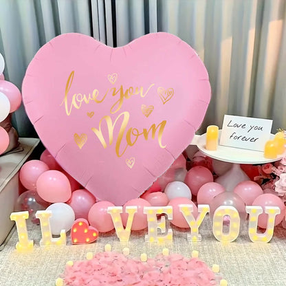 Jättehjärtformad ballong med text 'Love You Mom' – Perfekt present till mamma och festdekoration