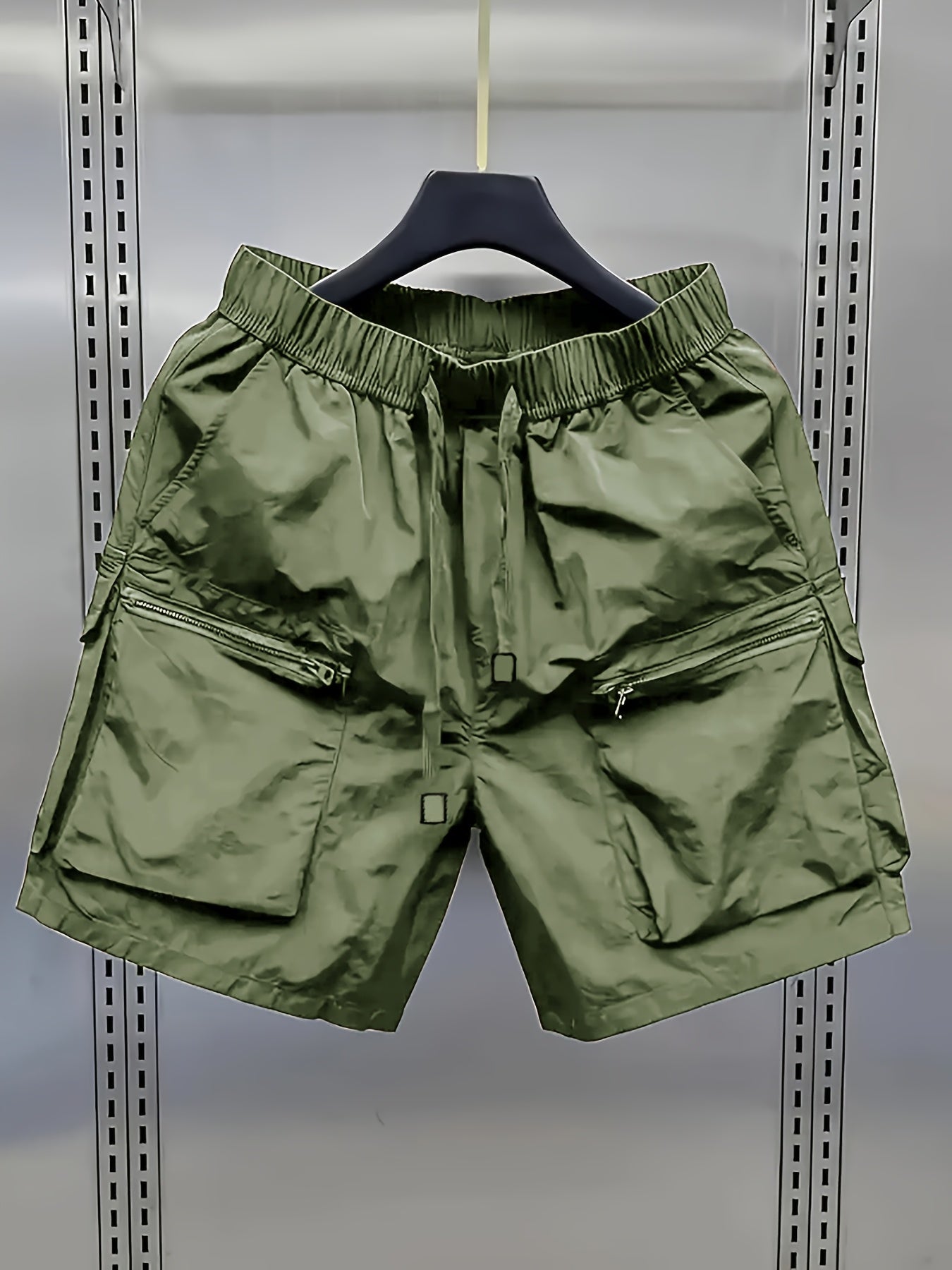 Herrarnas avslappnade cargoshorts med stora fickor och dragkedja – trendig streetwear för vardag och fritid