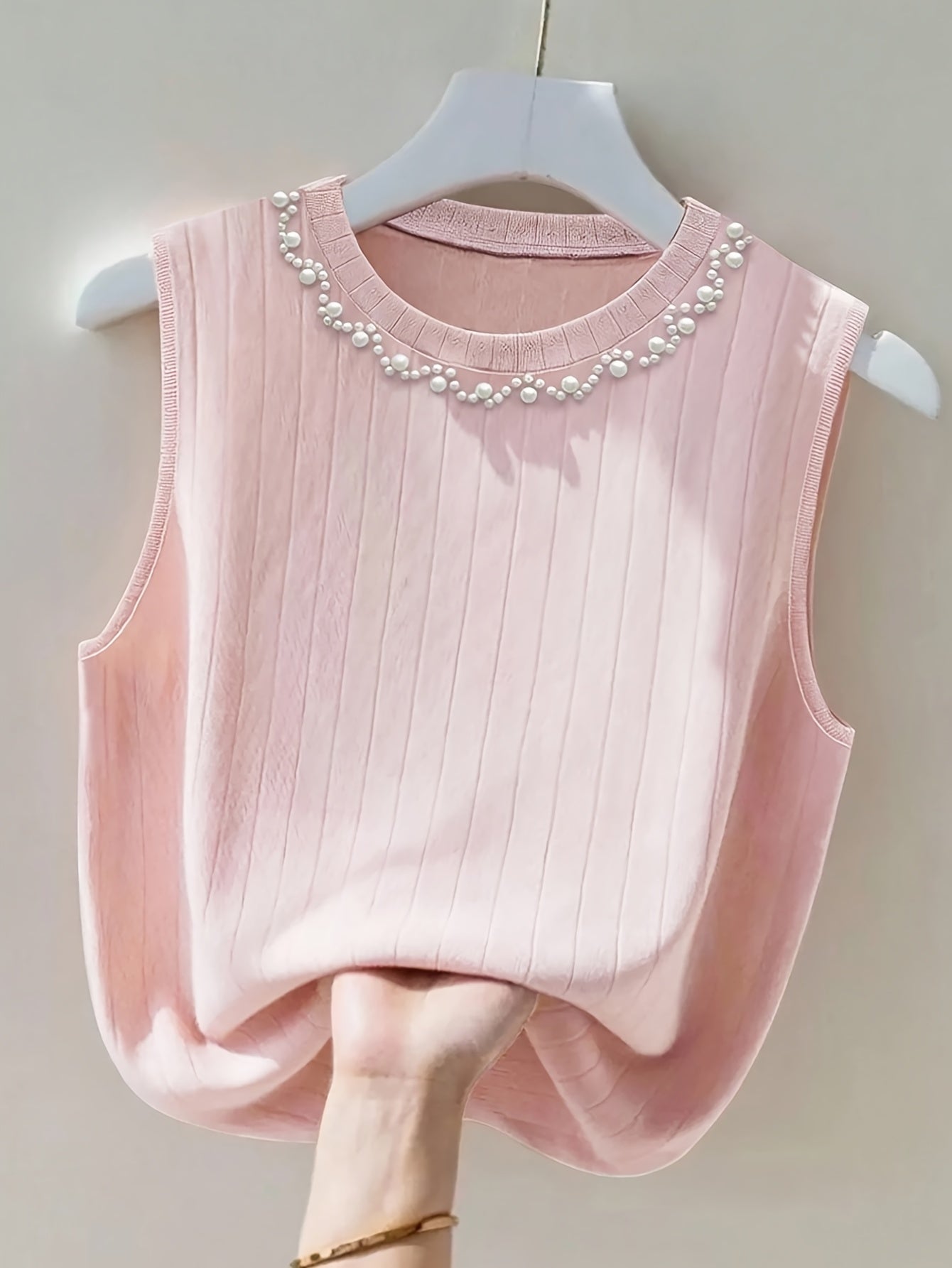Dam Elegant Ribbad Ärmös Topp med Pärldetaljer – Perfekt för Vår och Sommar
