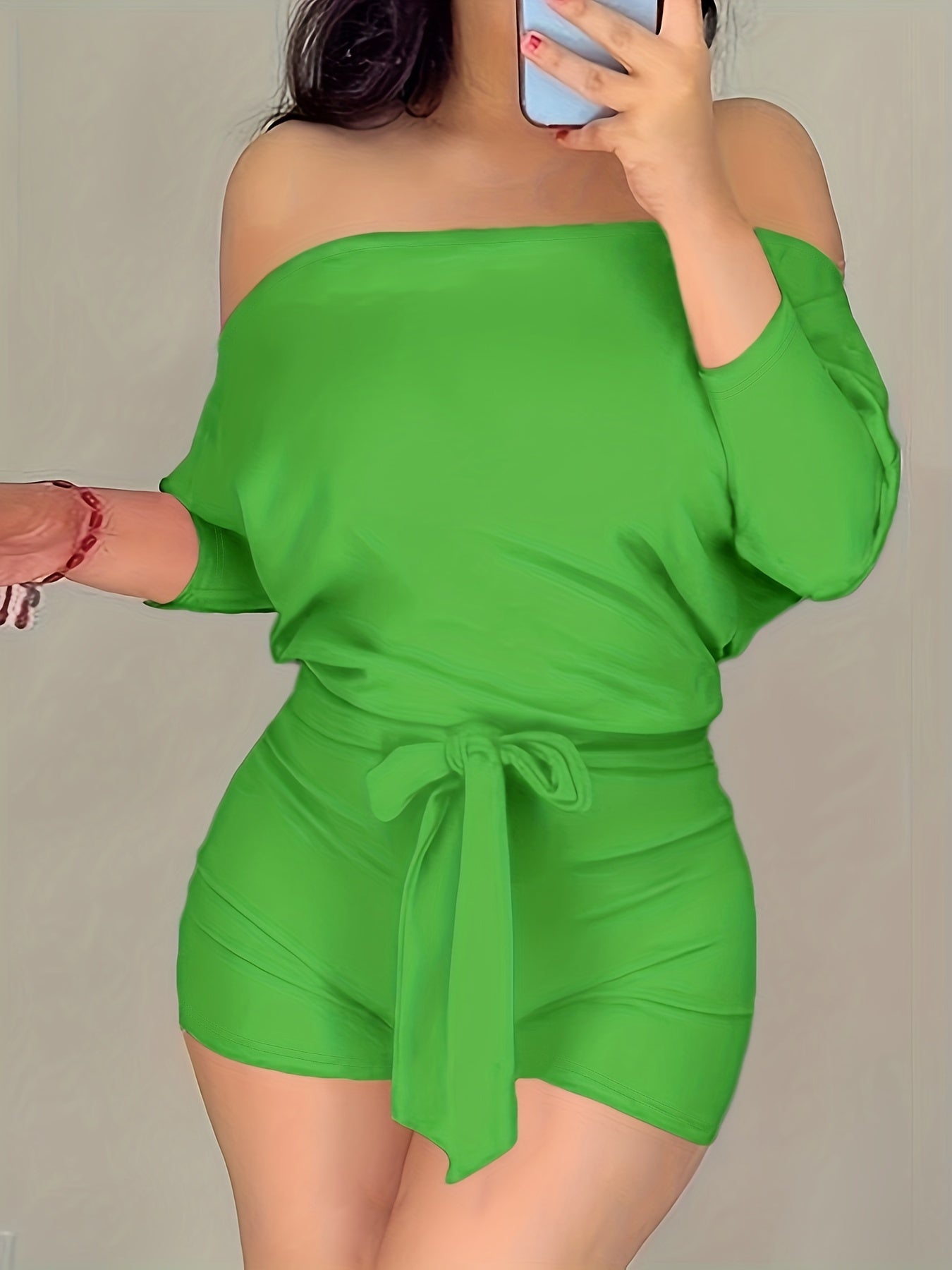 Dam Lounge Off-Shoulder Kort Set – Trendigt och Avslappnat Sommarplagg