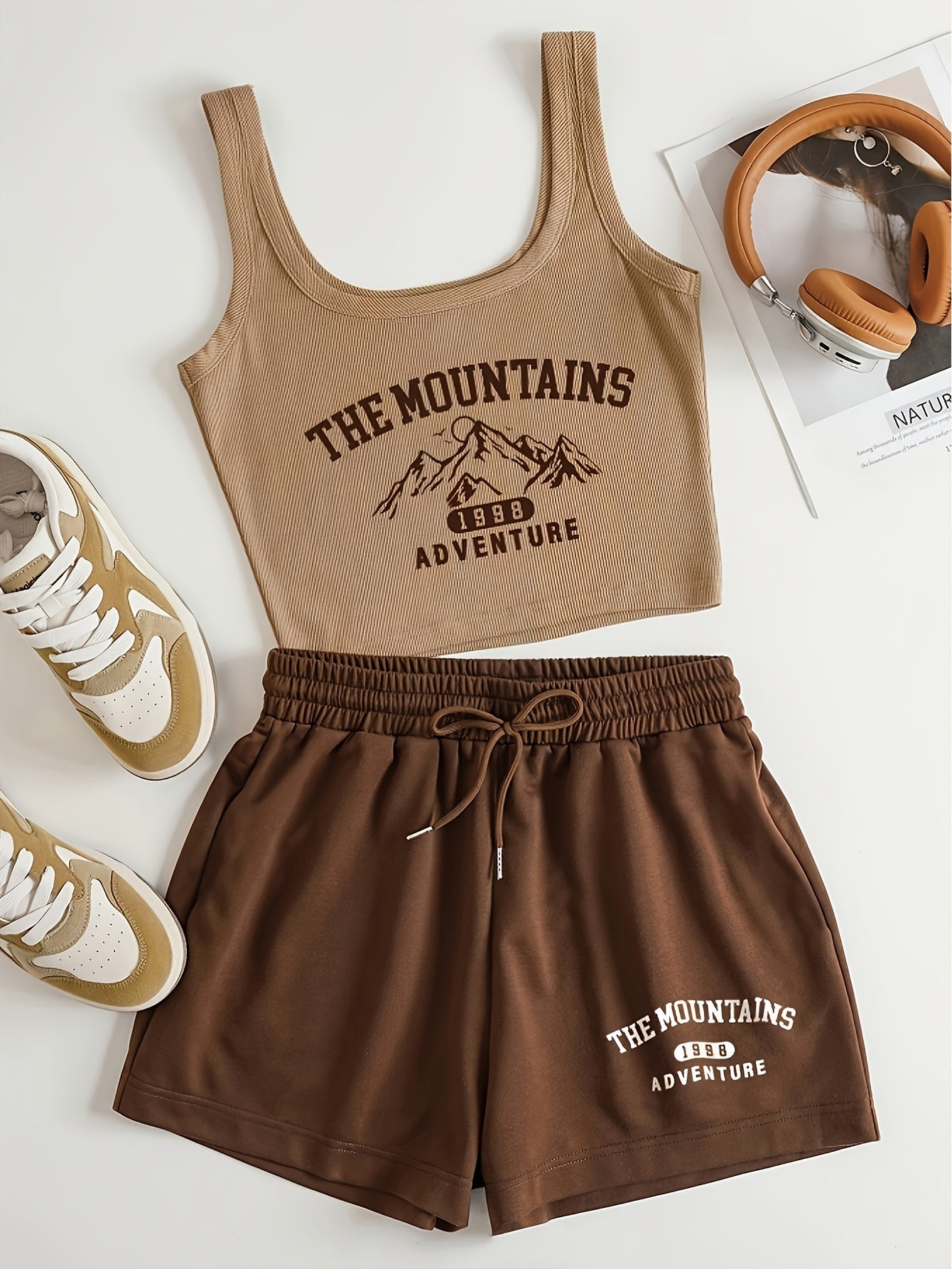 Damenset Sportigt Linne och Shorts – The Mountains Adventure – Fritid & Träning