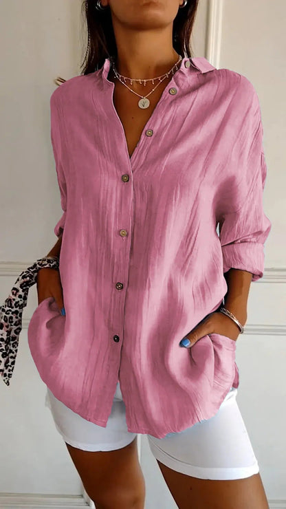 Joy – Långärmad Blus med Enkelknäppning och Plissering