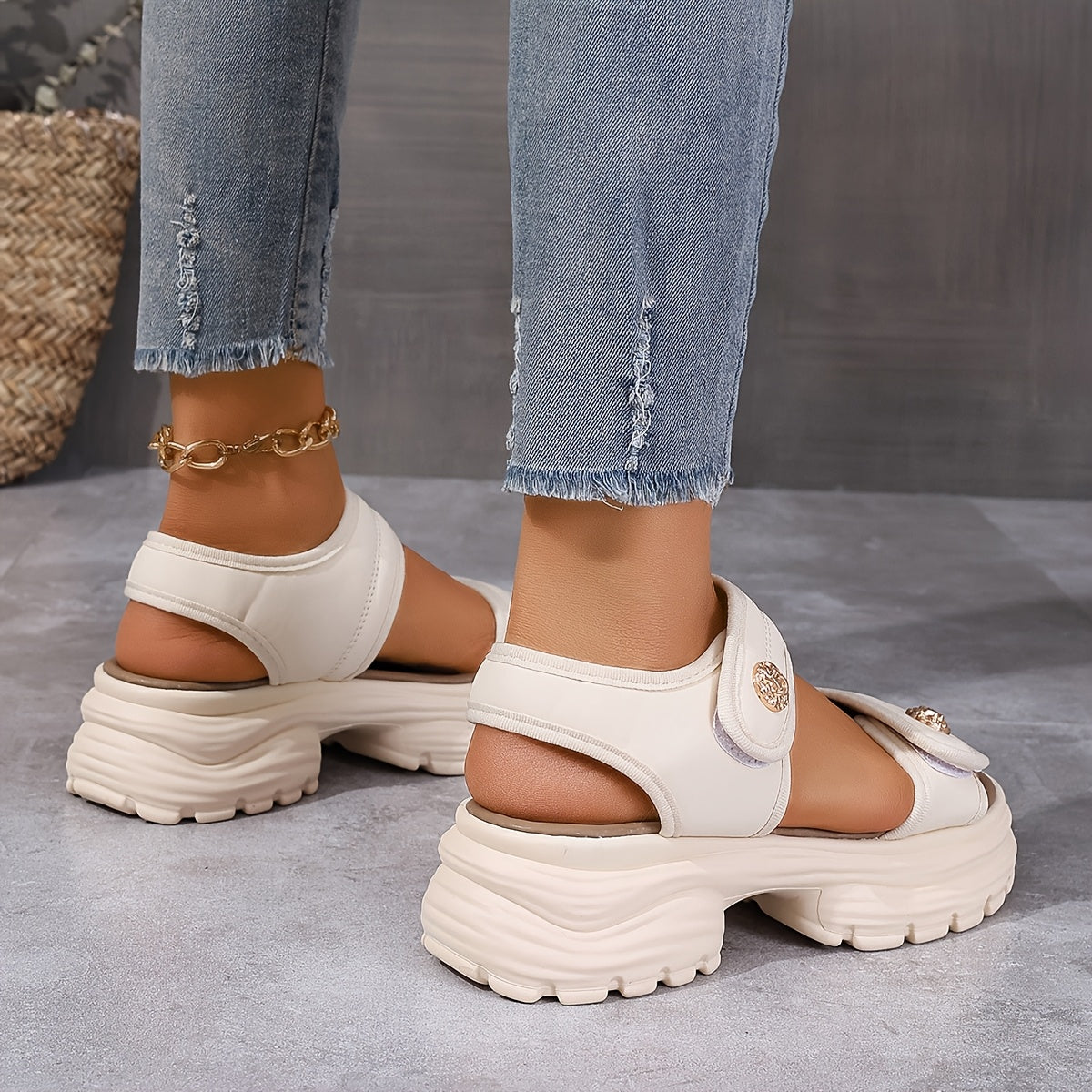 Dam Sandaler med Plattform och Chunky Sula – Elegant Sommarstil för Avslappnad och Trendig Look