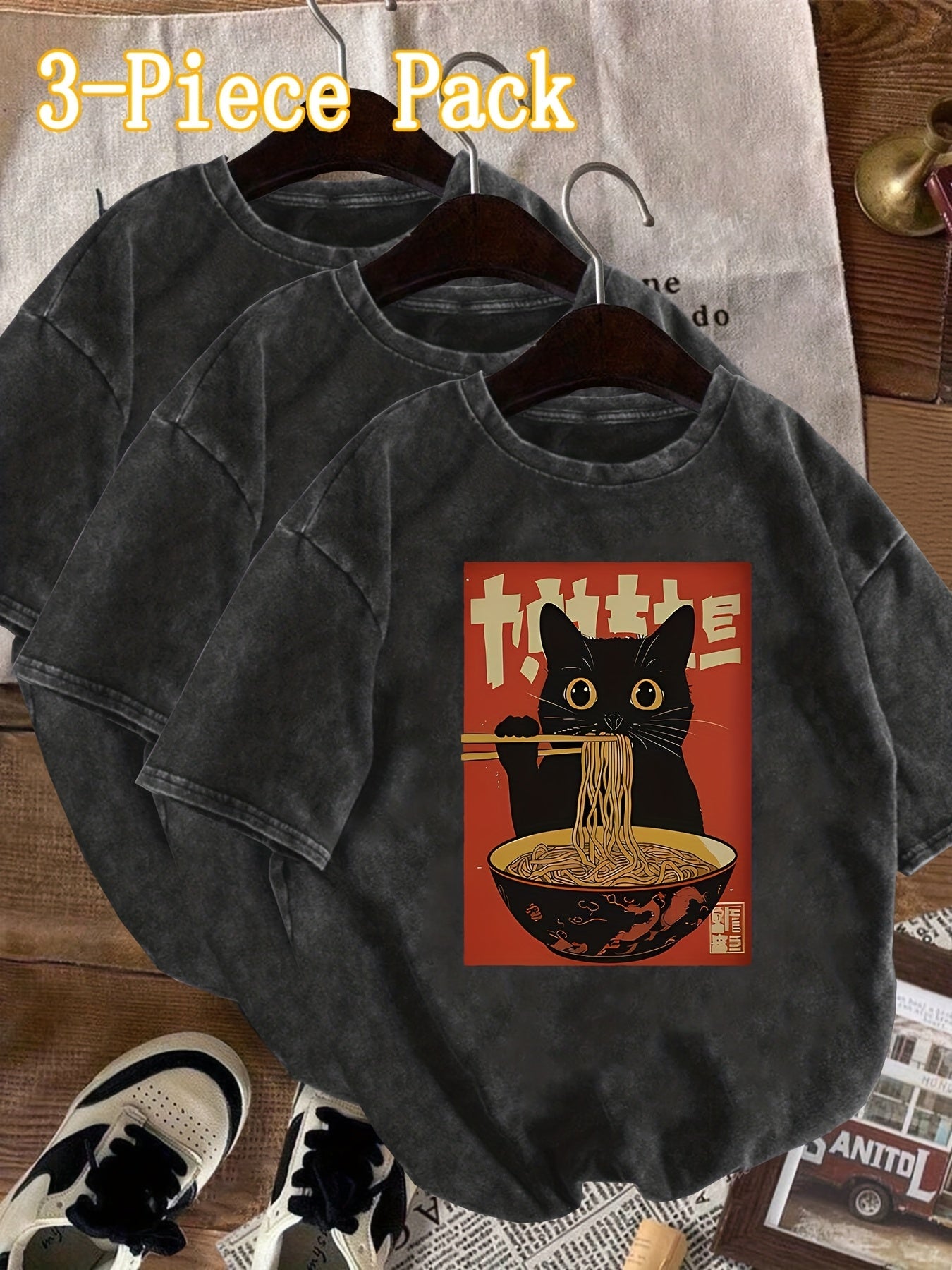 Unisex T-shirt med Vintage Katt och Ramen, Japansk Stil, Casual Mode