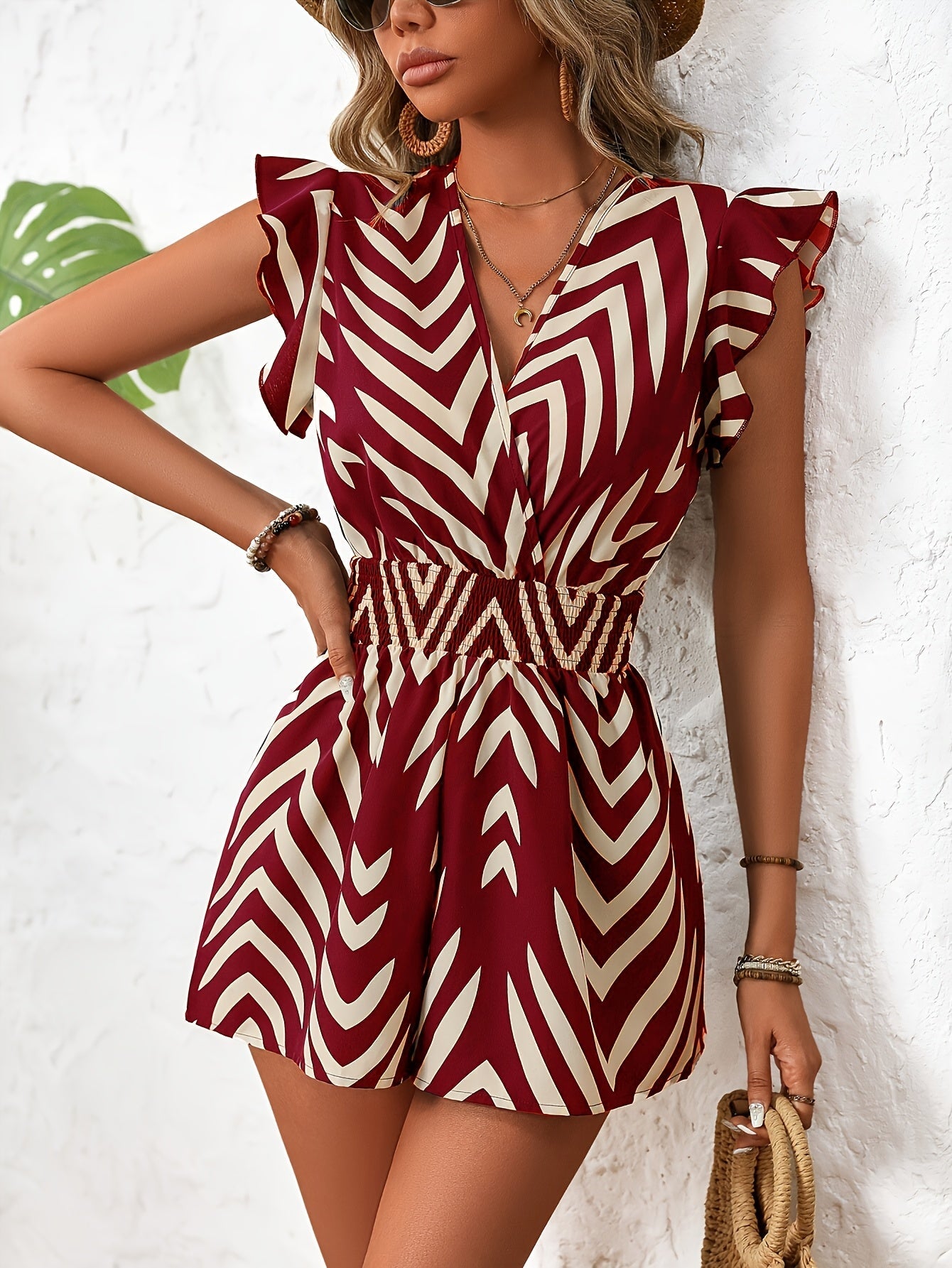 Dam Elegant Sommar Playsuit med Volangärmar och V-ringning – Perfekt för Semester och Fritid
