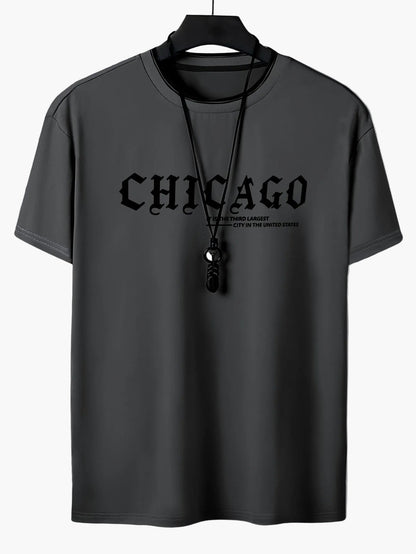 Herr T-shirt med tryck "CHICAGO" – Trendig och avslappnad streetwear