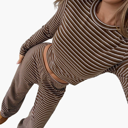 Dam Lounge Set i Randigt – Bekväm och Trendig Hemmadress