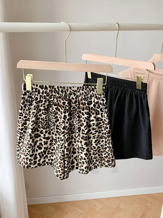 Damshorts med lös passform, leopardmönster och svarta – avslappnad sommarstil