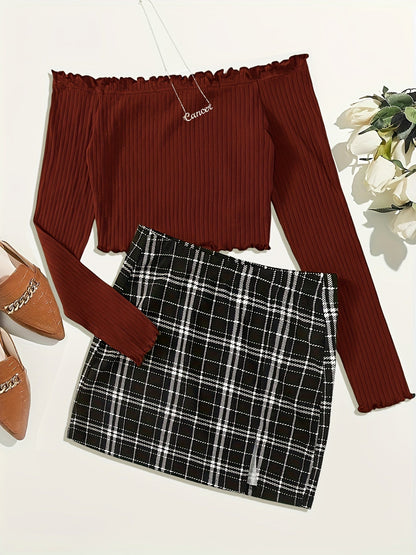 Damset – Elegant Off Shoulder Top och Rutig Kjol – Perfekt för Vår och Sommar