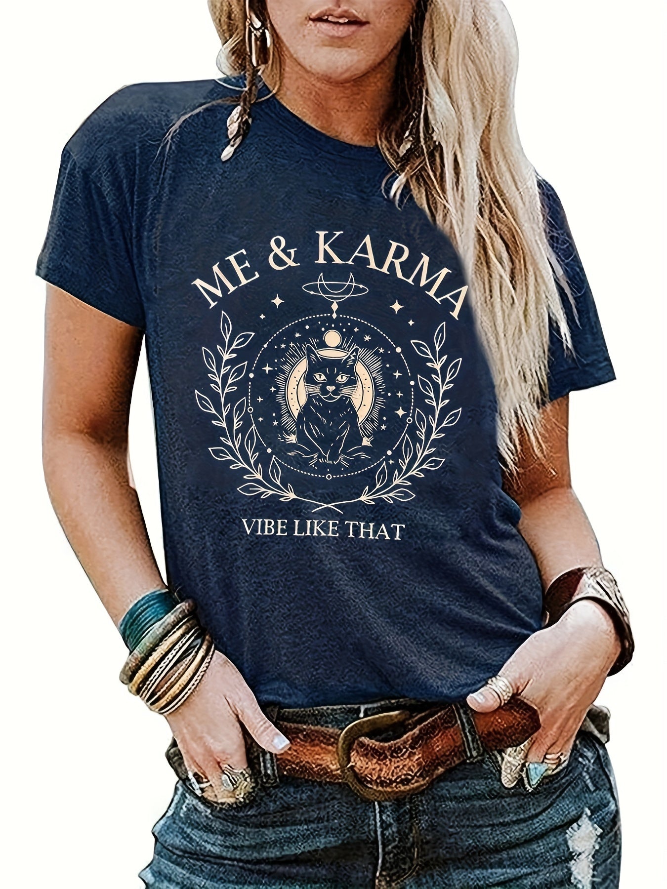 Dam T-shirt med katt och karma-tryck, vintage stil, avslappnad vardag