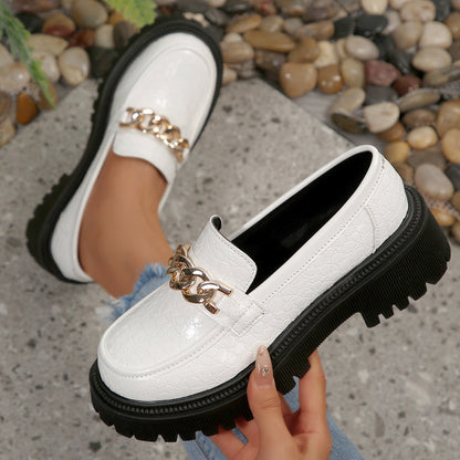 Damloafers med kedjedetalj och chunky sula – Mode Slip-on Skor för Vardag och Kontor
