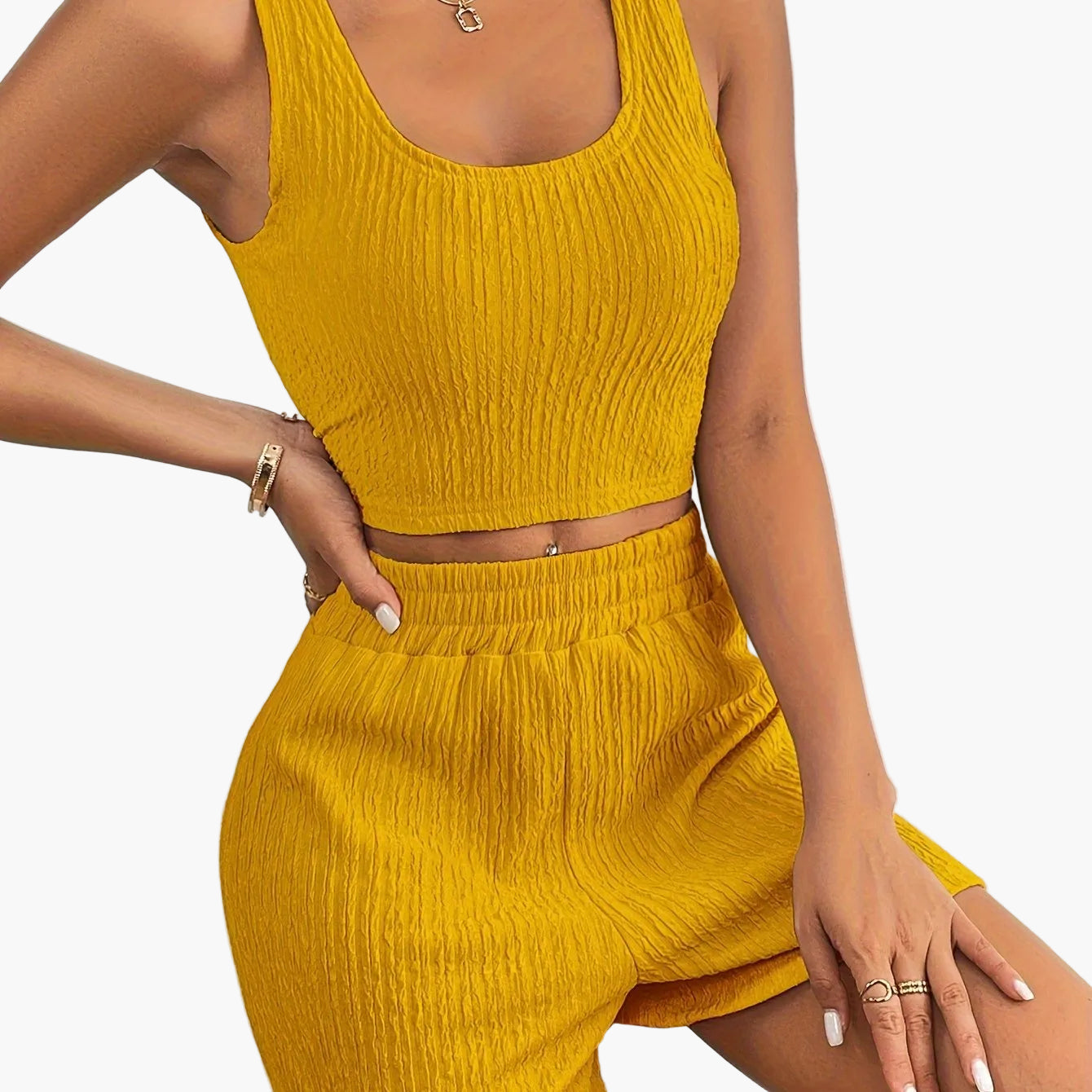 Dam Set – Trendigt Ribbat Linne och Shorts, Perfekt för Vår och Sommar, Avslappnad och Elegant Look