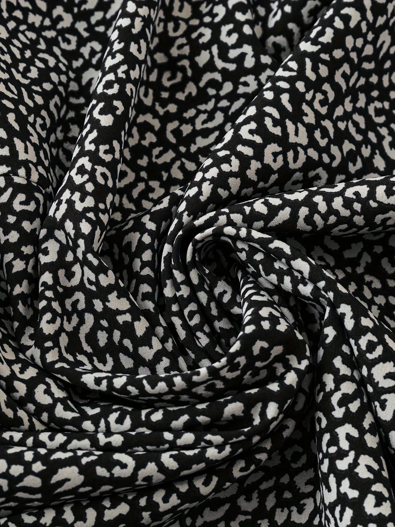 Dam Topp i Leopardmönster med Volangärm – Ledig Semesterstil