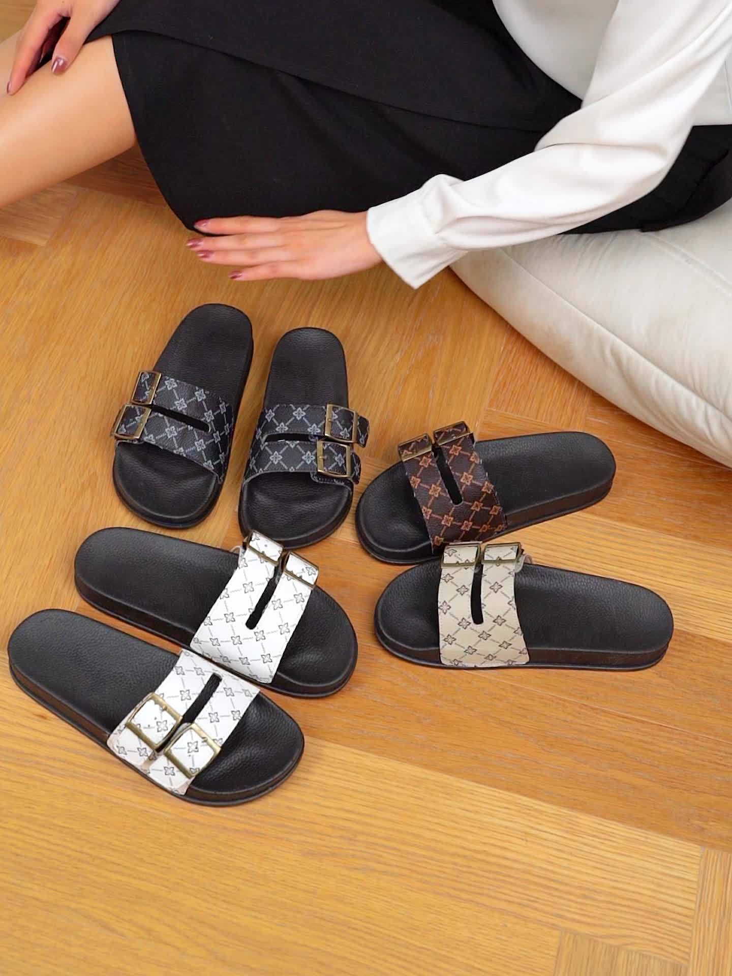 Dam Sandaler Slip-in med Dubbelrem och Spänne – Trendiga Vardags- och Sommartofflor