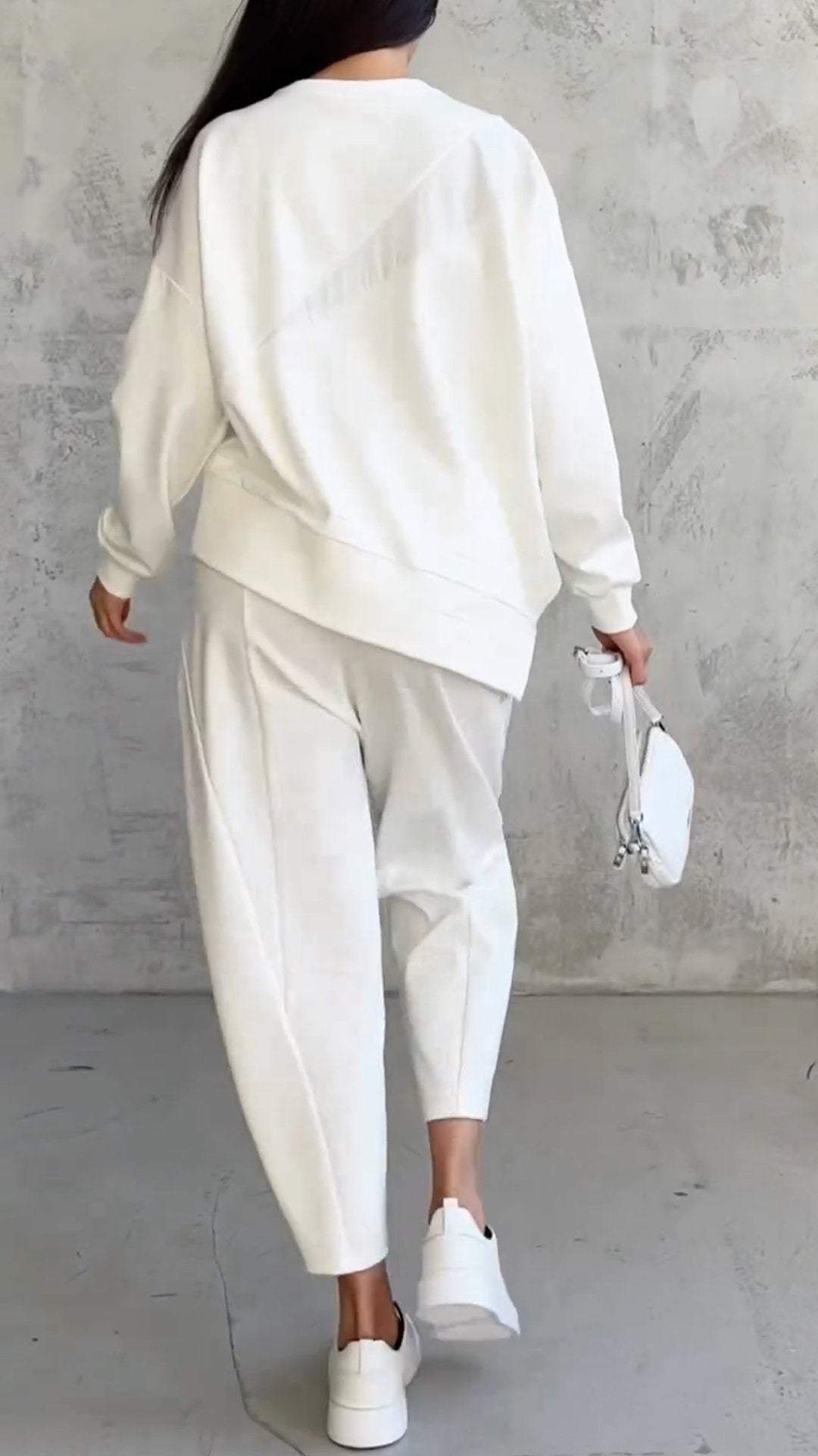 Damers avslappnade set med sweatshirt och byxa – modern vardagslook