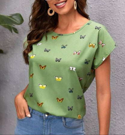 Dam Topp med Fjärilsmönster – Trendig och Ledig Sommarstil